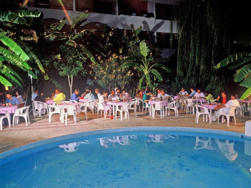 Tigaki Beach Hotel ภายนอก รูปภาพ
