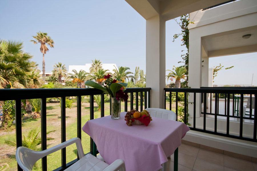 Tigaki Beach Hotel ภายนอก รูปภาพ
